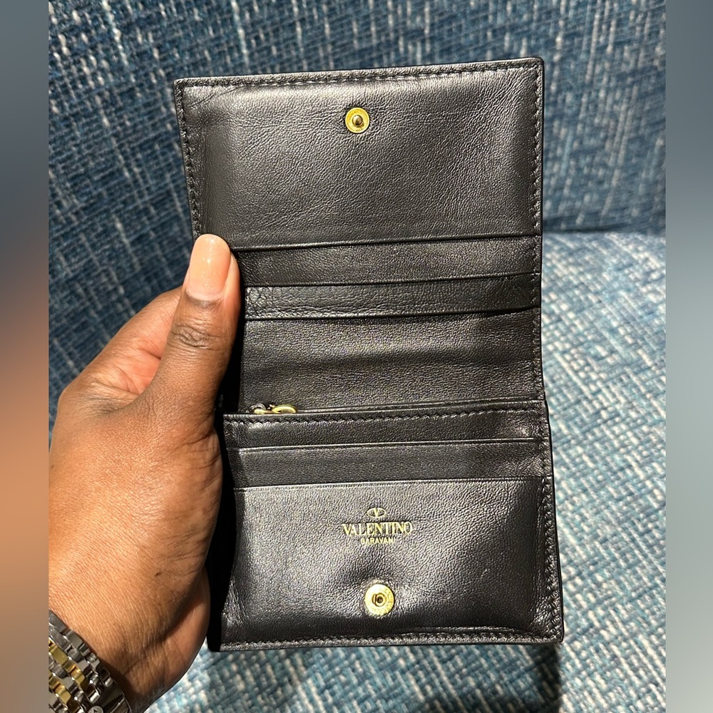 Valentino Garavani Romanstud Wallet - Picture 12 of 15